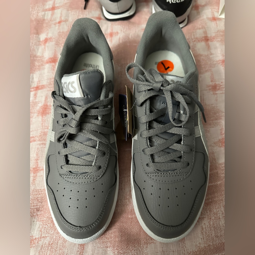Asics Charcoal and Off-White Sneakers - Picture 2 of 6